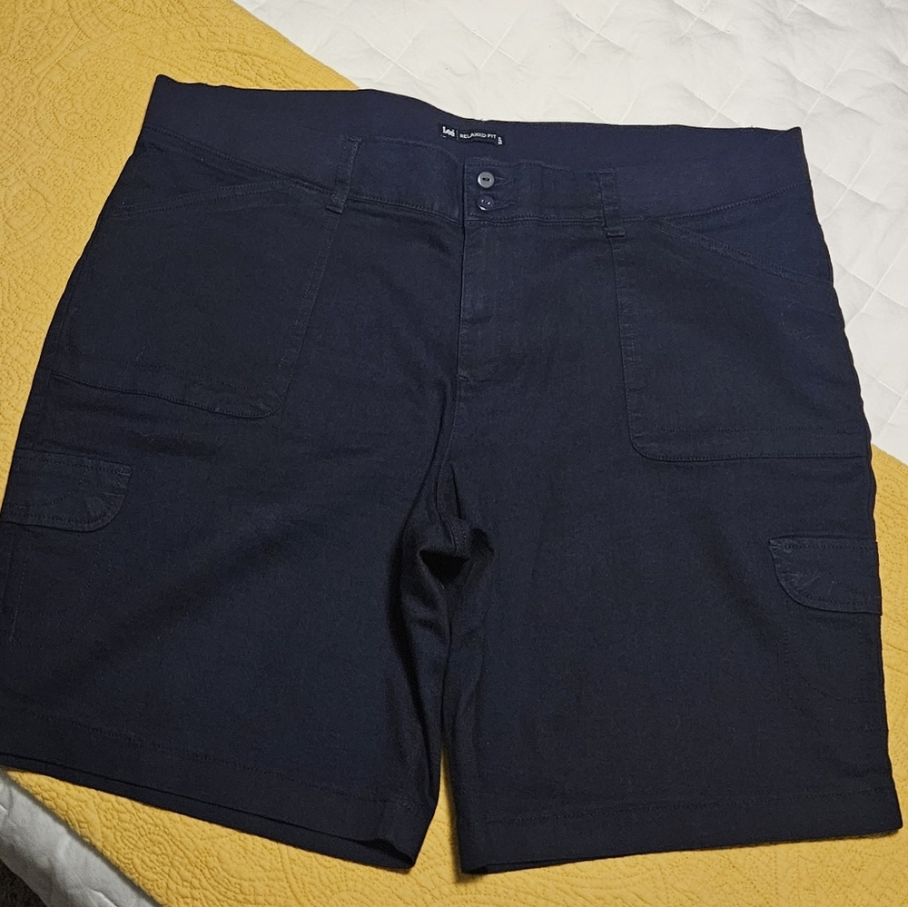 Ladies Lee Relaxed Fit Comfort Waistband Cargo Shorts- Navy- 20W